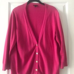 Pretty knit cardigan with 3/4 sleeves